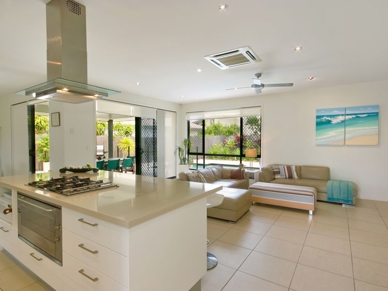 136 The Avenue, Peregian Springs QLD 4573