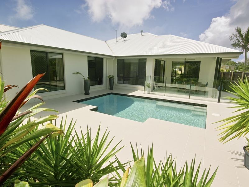 136 The Avenue, Peregian Springs QLD 4573