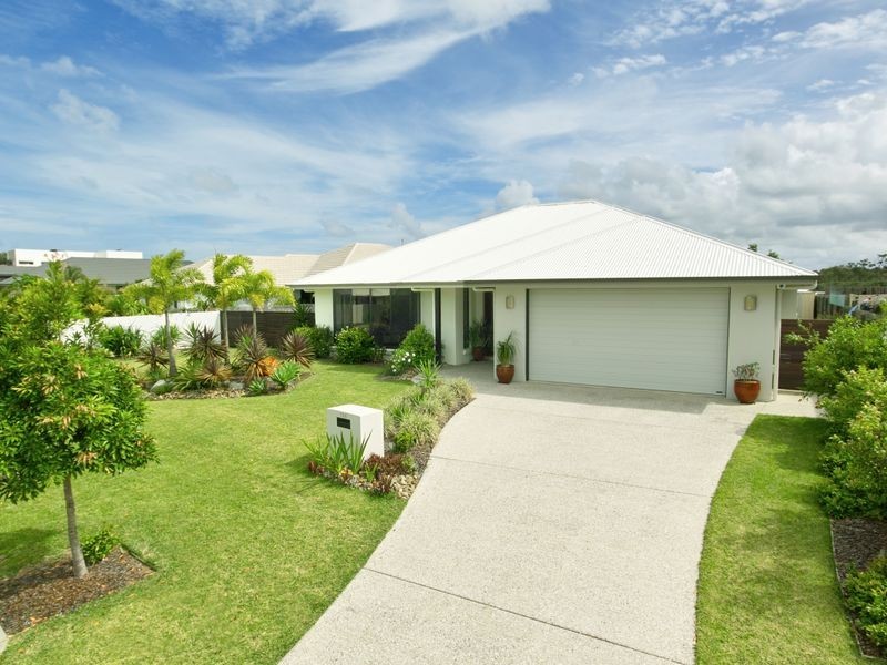 136 The Avenue, Peregian Springs QLD 4573