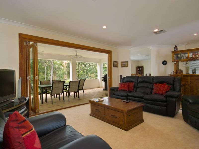 18 Longwood Drive, Peregian Springs QLD 4573