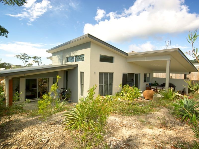 14 Honeyeater Crescent, Peregian Springs QLD 4573
