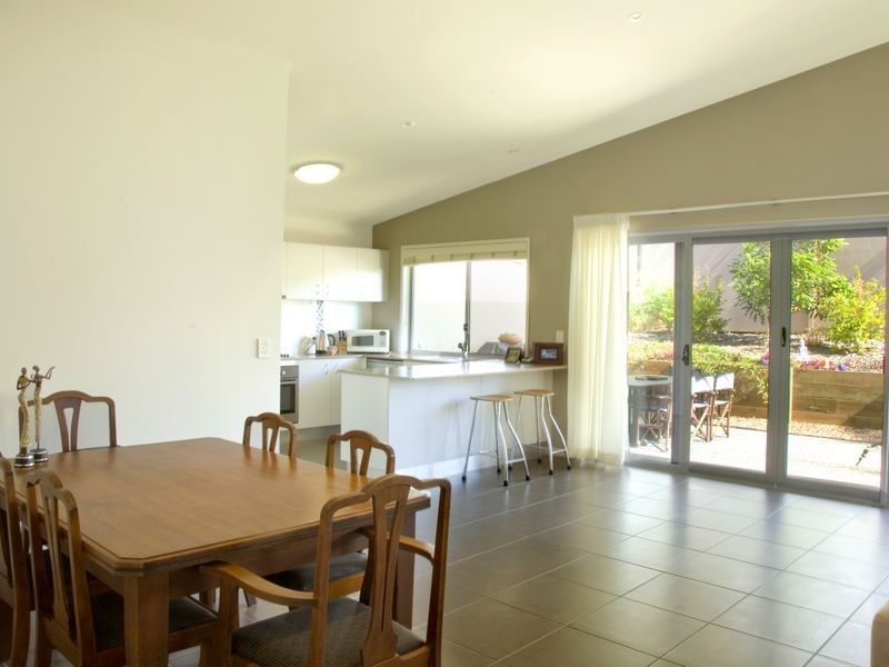 14 Honeyeater Crescent, Peregian Springs QLD 4573