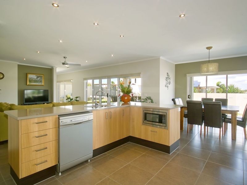 20 Maddens Crescent, Peregian Springs QLD 4573