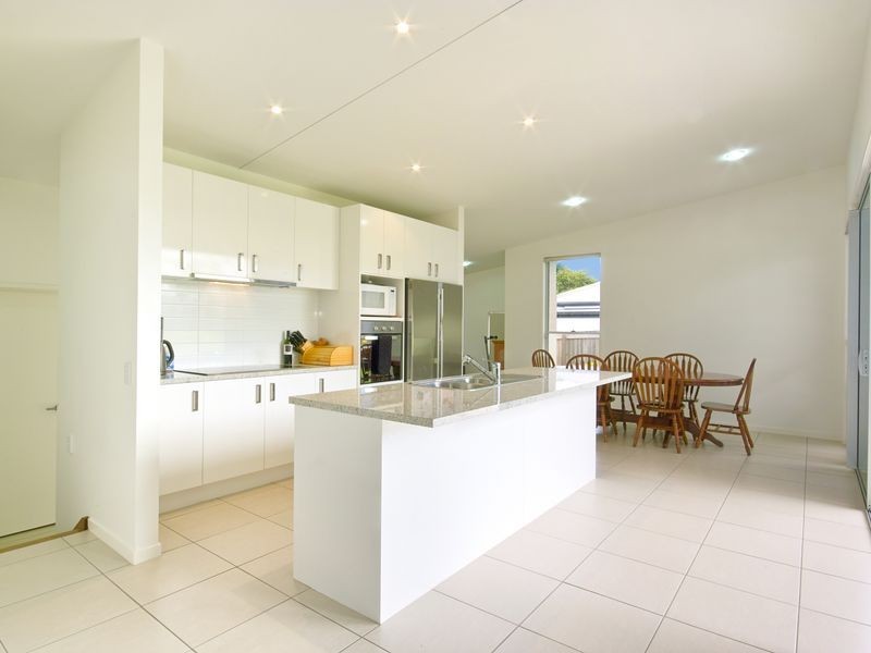 6 Stoneybrook Place, Peregian Springs QLD 4573