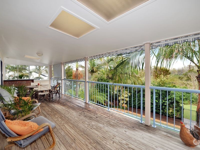 13 Moonbeam Crescent, Castaways Beach QLD 4567
