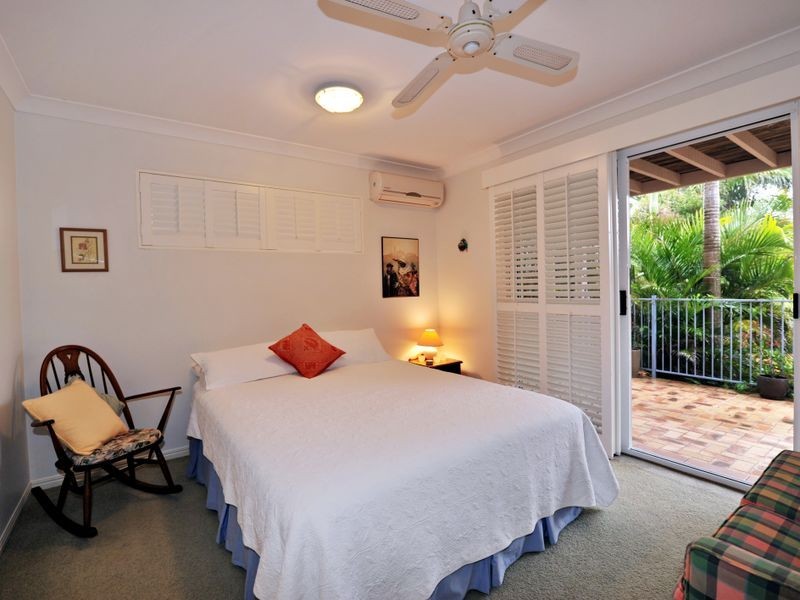 13 Moonbeam Crescent, Castaways Beach QLD 4567