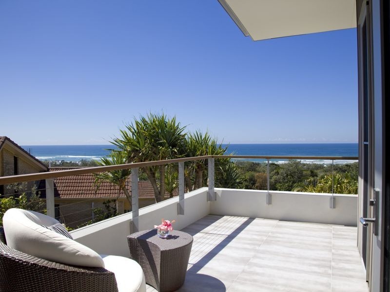 1/26 Peregian Esplanade, Peregian Beach QLD 4573