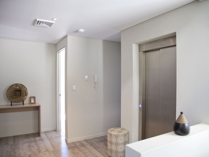 1/26 Peregian Esplanade, Peregian Beach QLD 4573