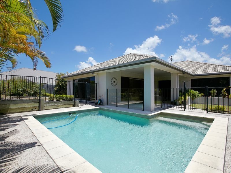 14 Riviera Crescent, Peregian Springs QLD 4573