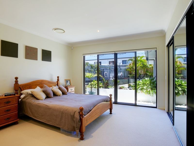 14 Riviera Crescent, Peregian Springs QLD 4573