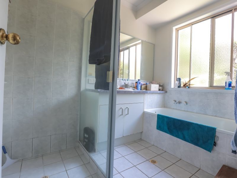 27 Resolute Street, Sunrise Beach QLD 4567