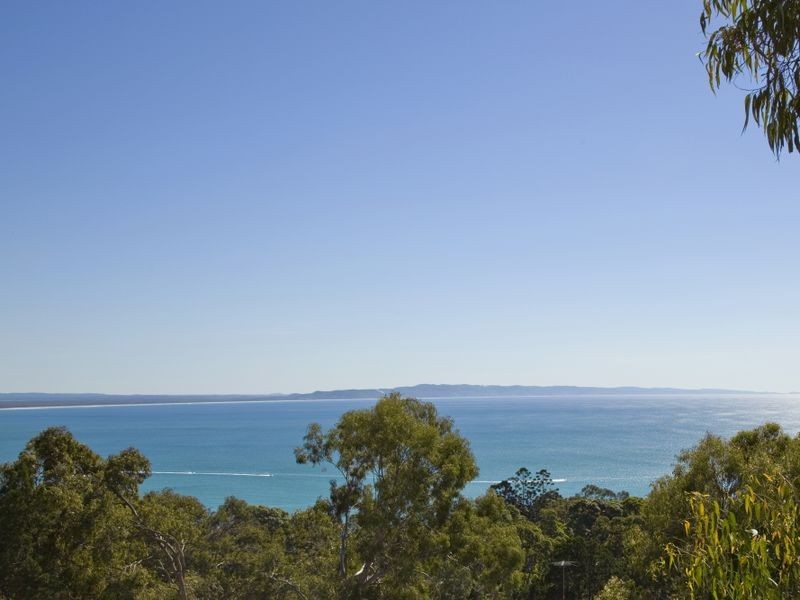 17 Bay View Road, Noosa Heads QLD 4567