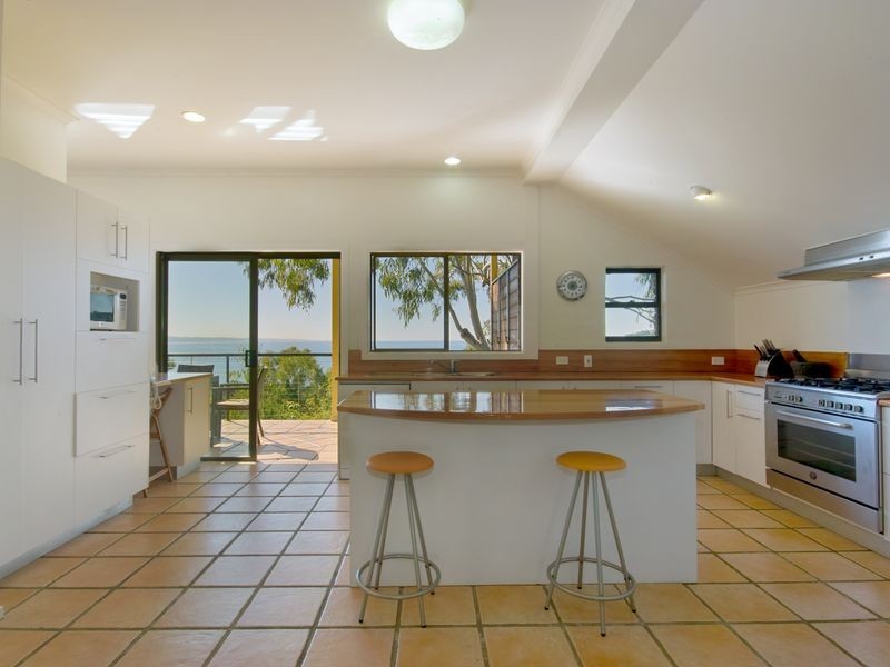 17 Bay View Road, Noosa Heads QLD 4567