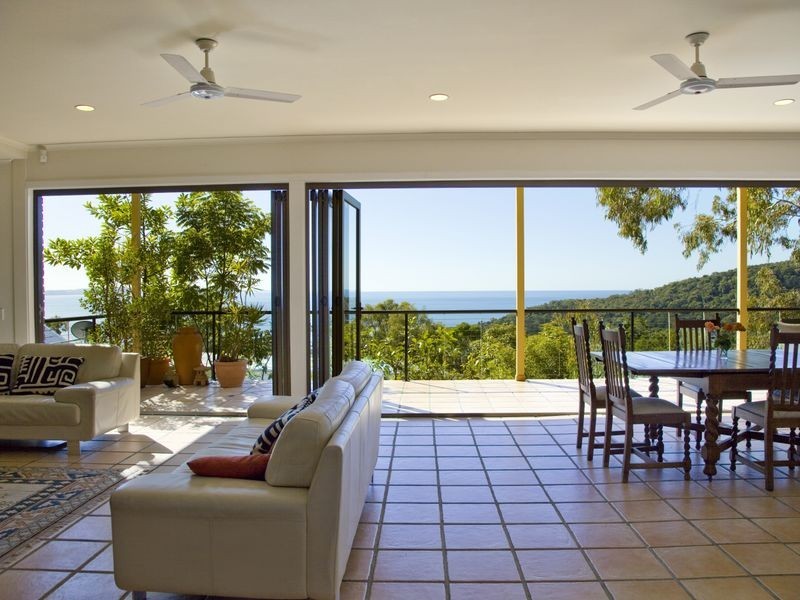 17 Bay View Road, Noosa Heads QLD 4567