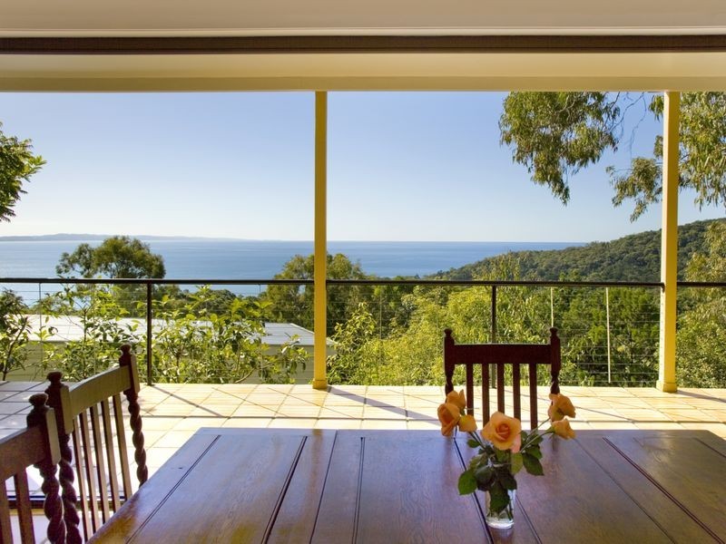 17 Bay View Road, Noosa Heads QLD 4567