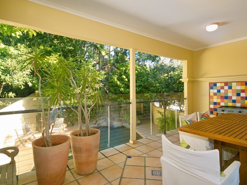 17 Bay View Road, Noosa Heads QLD 4567