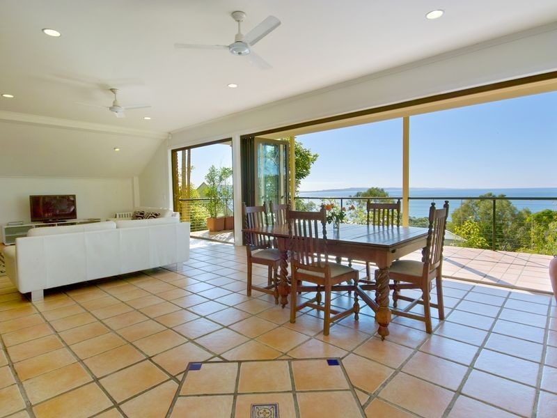 17 Bay View Road, Noosa Heads QLD 4567