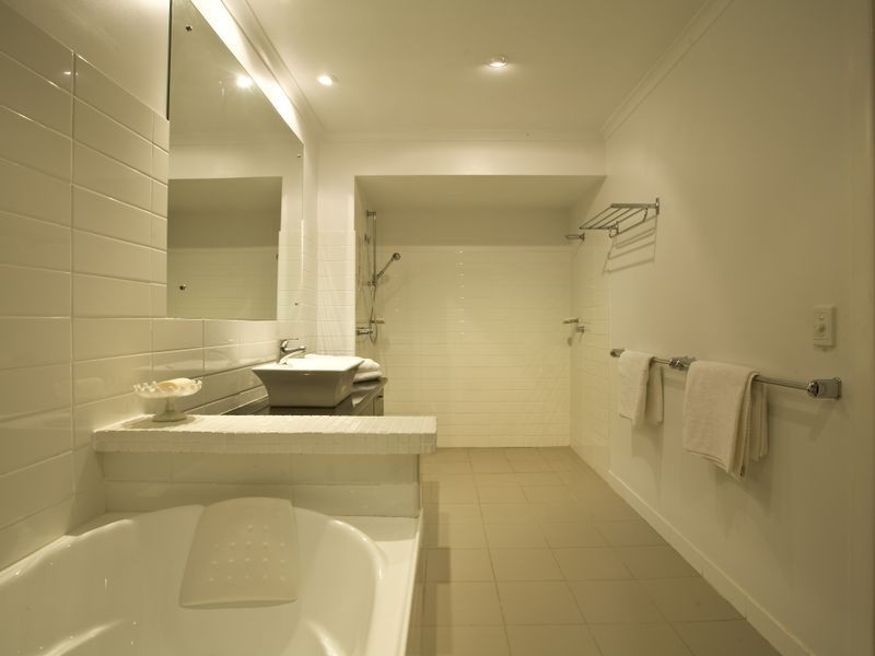 17 Bay View Road, Noosa Heads QLD 4567