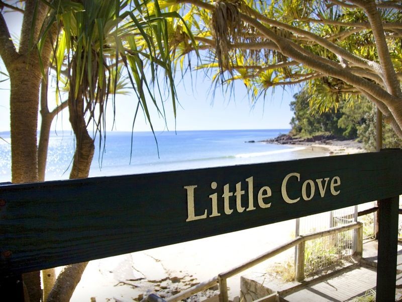 17 Bay View Road, Noosa Heads QLD 4567