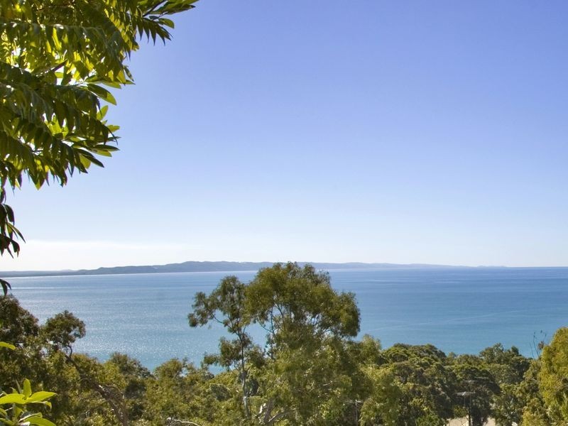 17 Bay View Road, Noosa Heads QLD 4567