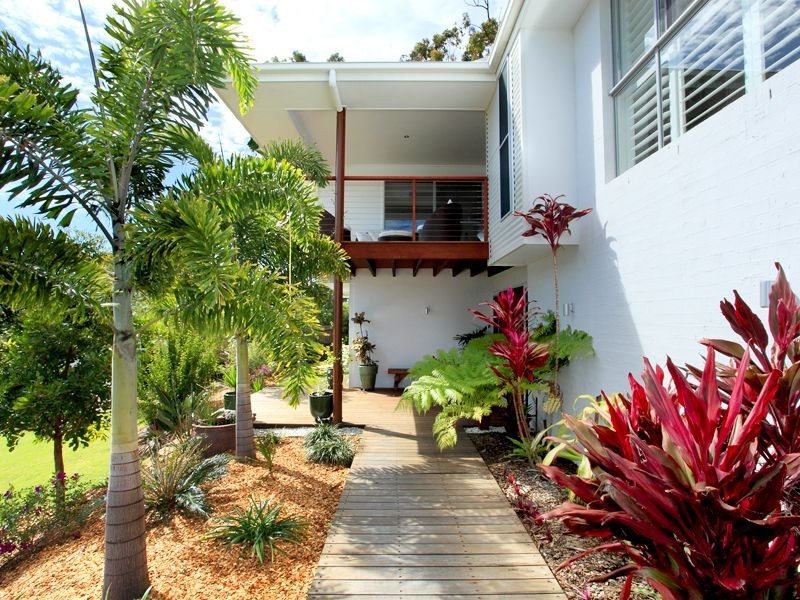 4 Coral Place, Mount Coolum QLD 4573