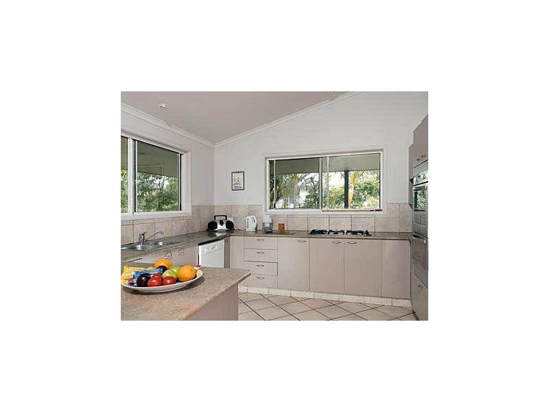 10 Callitris Cres, BEACH AFFAIR, Marcus Beach QLD 4573