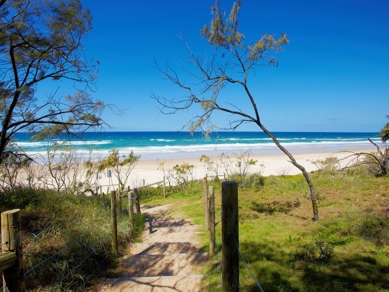 2 Yinneburra Street, Yaroomba QLD 4573