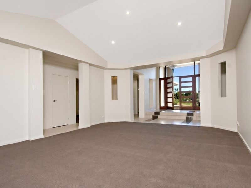 15 Waterville Way, Peregian Springs QLD 4573