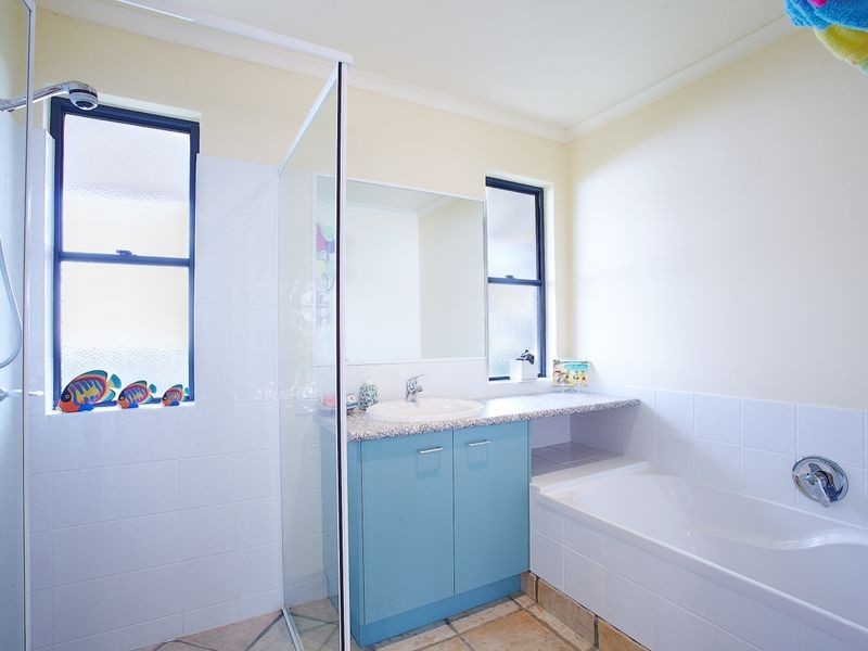 6 Tropicana Rise, Castaways Beach QLD 4567