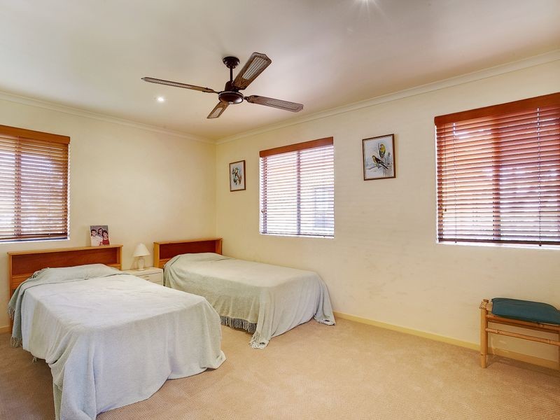 6 Tropicana Rise, Castaways Beach QLD 4567