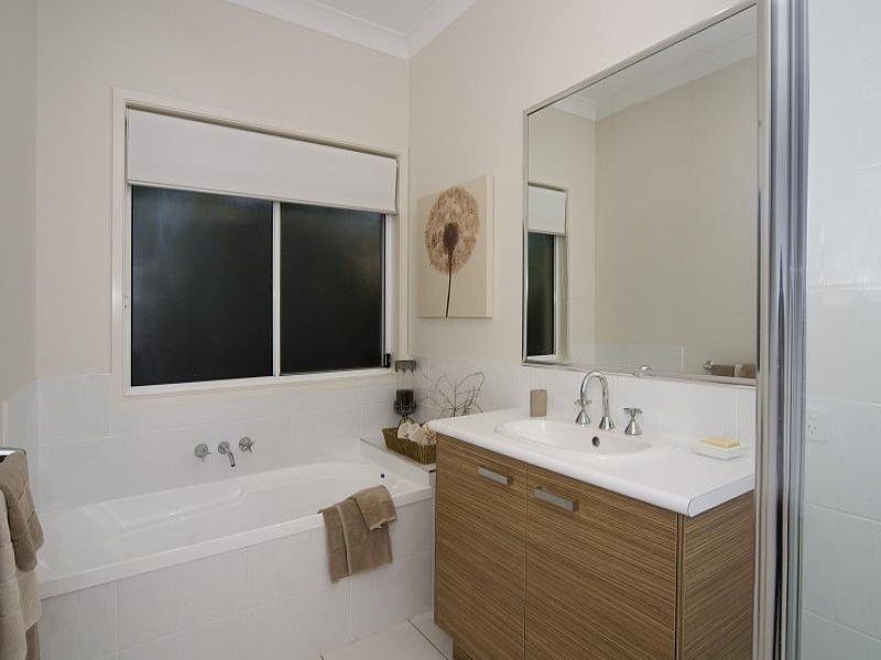 8 Medinah Place, Peregian Springs QLD 4573