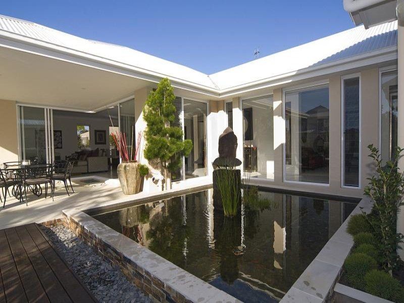 8 Medinah Place, Peregian Springs QLD 4573