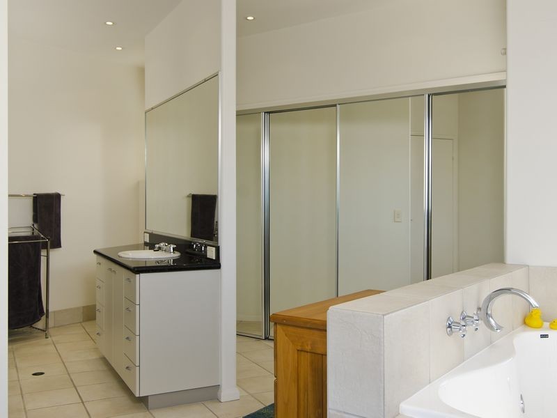 24 Lyrebird Court, Peregian Beach QLD 4573