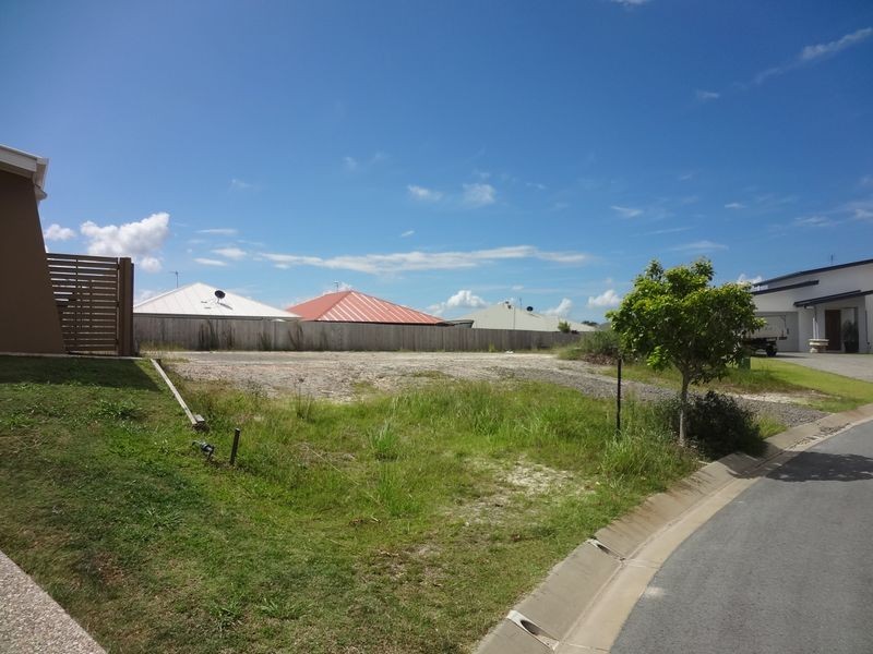 9 Goldenbell Place, Peregian Springs QLD 4573