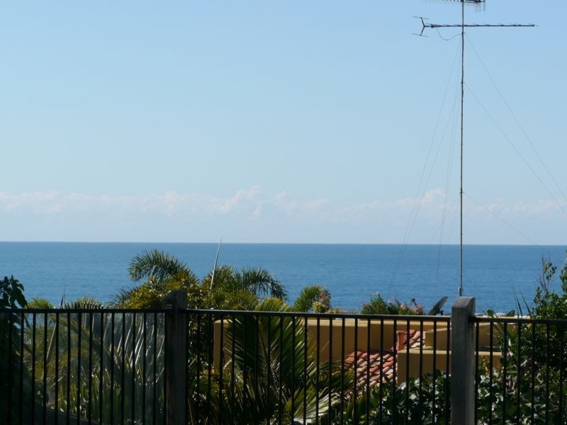 1/2 Peregian Esplanade, Peregian Beach QLD 4573