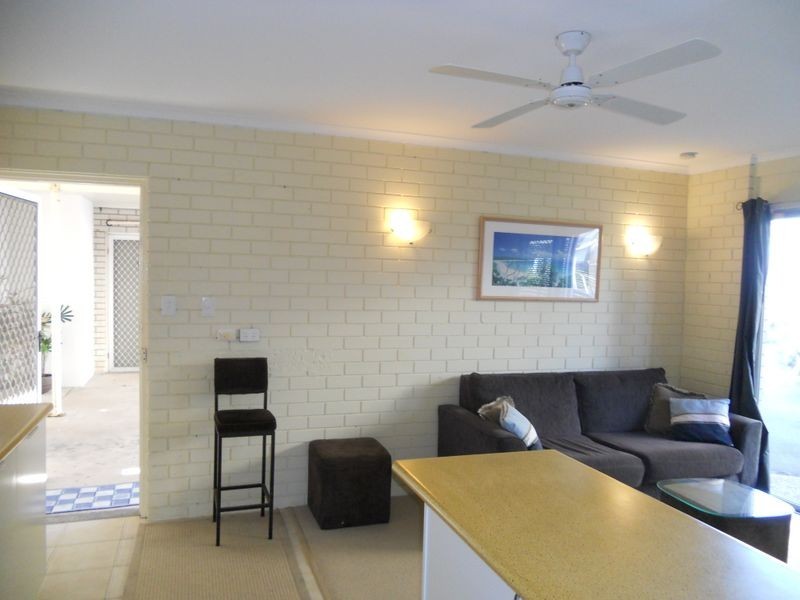 1/2 Peregian Esplanade, Peregian Beach QLD 4573