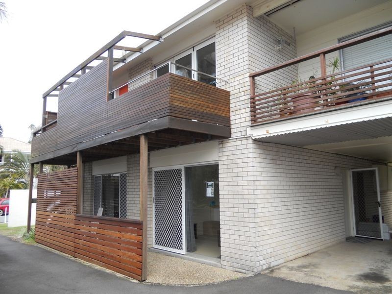 1/2 Peregian Esplanade, Peregian Beach QLD 4573