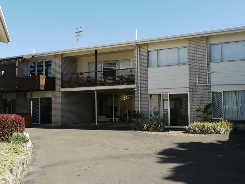 1/2 Peregian Esplanade, Peregian Beach QLD 4573