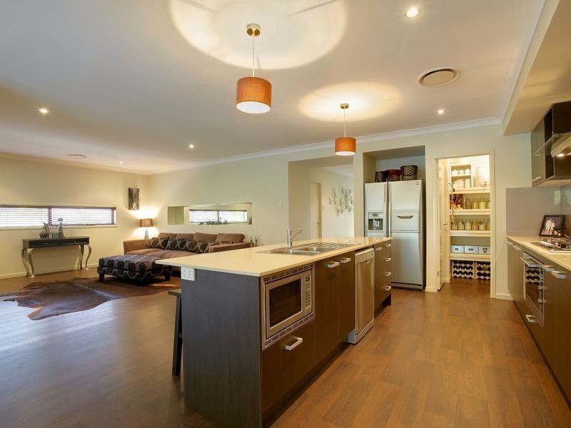 22 Dornoch Way, Peregian Springs QLD 4573