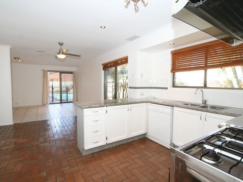 2 Elkhorn Drive, Tewantin QLD 4565