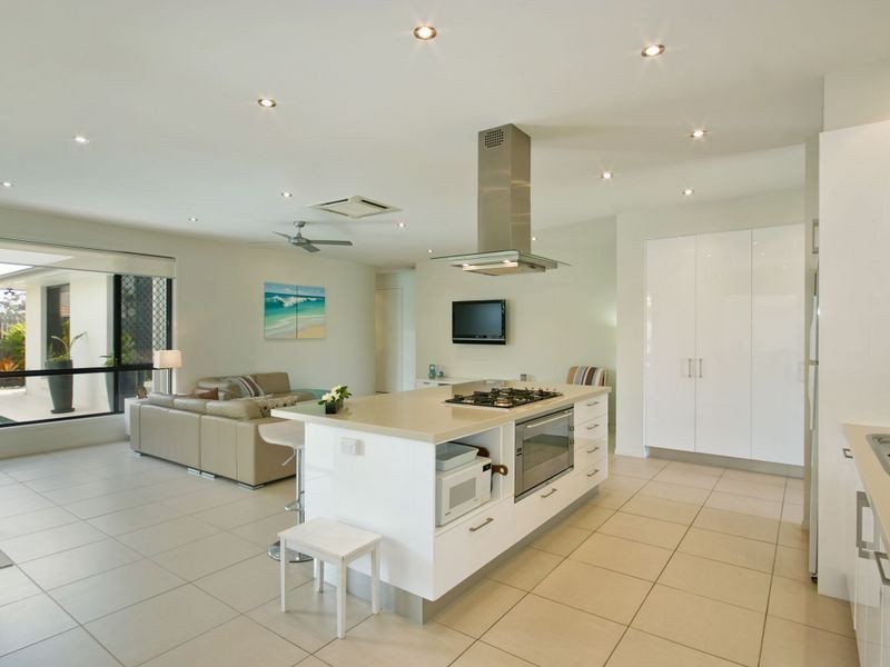 136 The Avenue, Peregian Springs QLD 4573