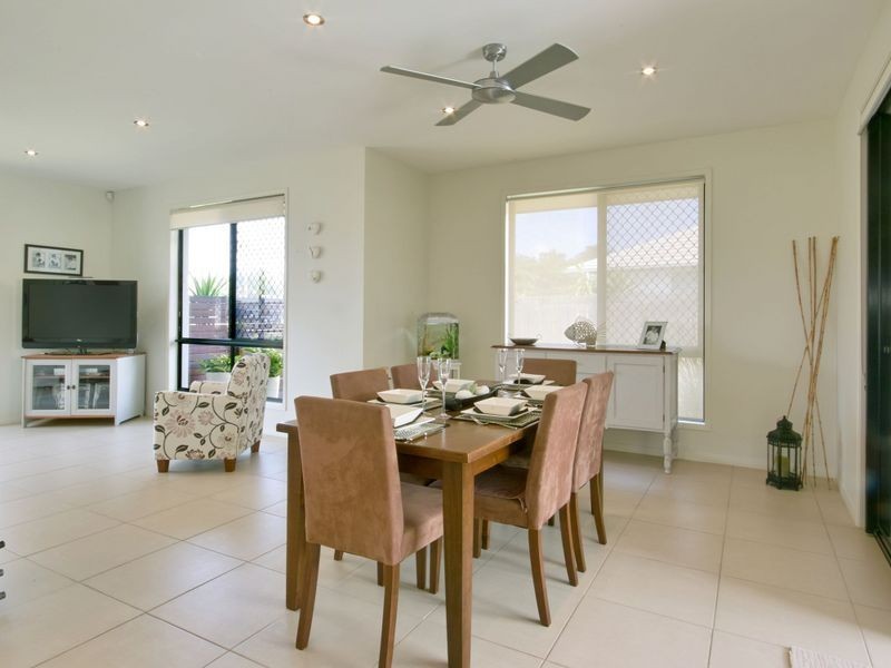 136 The Avenue, Peregian Springs QLD 4573