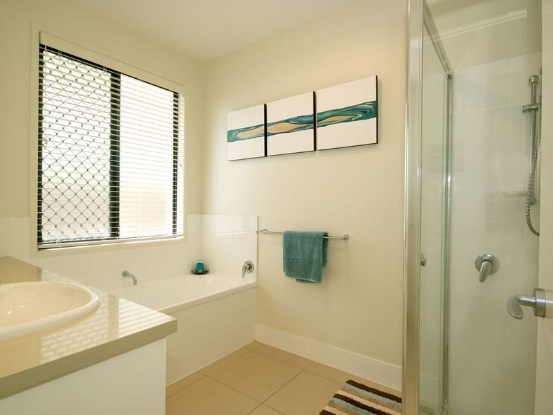 136 The Avenue, Peregian Springs QLD 4573