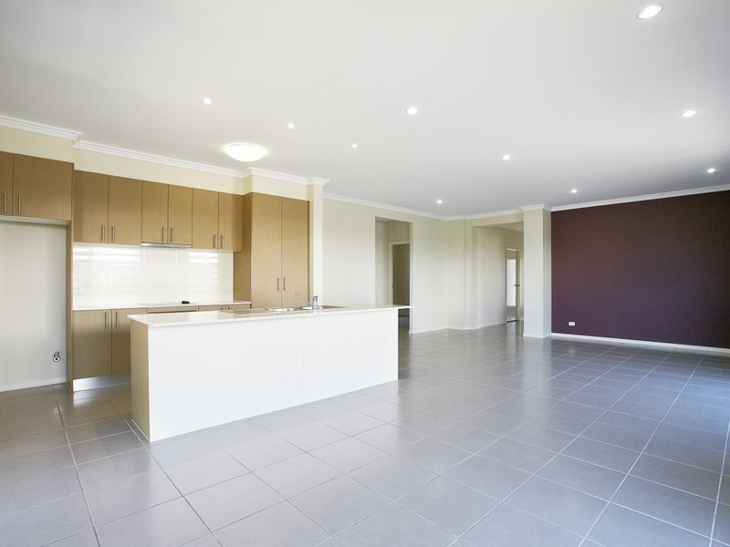 8 Selkirk Way, Peregian Springs QLD 4573