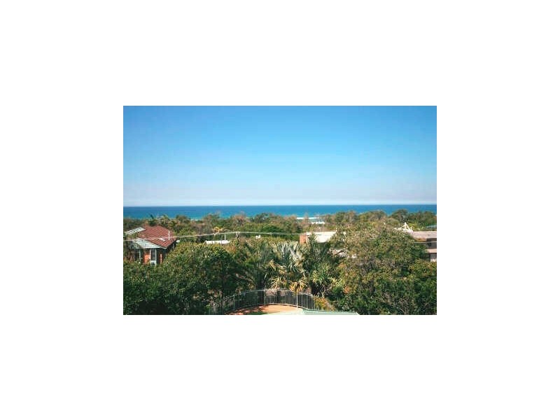 2 Landrail Street – ISPY, Peregian Beach QLD 4573