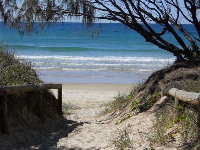 18 Shearwater Street, Peregian Beach QLD 4573