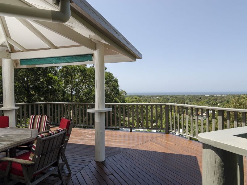 5 Crystal Pacific Court, Mount Coolum QLD 4573