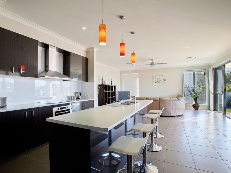2 Maidstone Crescent, Peregian Springs QLD 4573