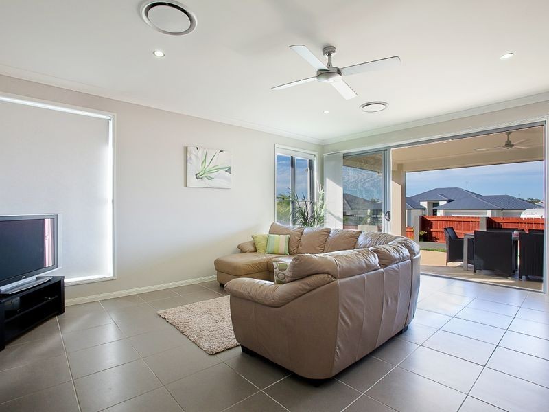 2 Maidstone Crescent, Peregian Springs QLD 4573