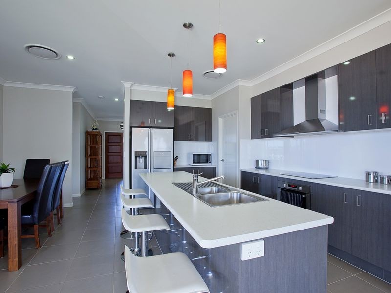 2 Maidstone Crescent, Peregian Springs QLD 4573